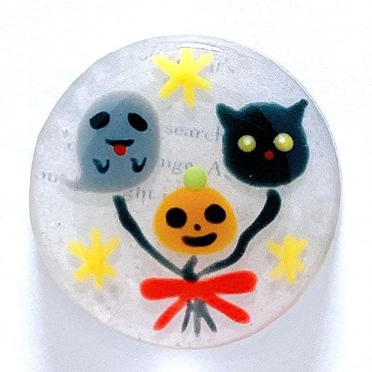 ブローチ　ハロウィン　黒猫　レジン