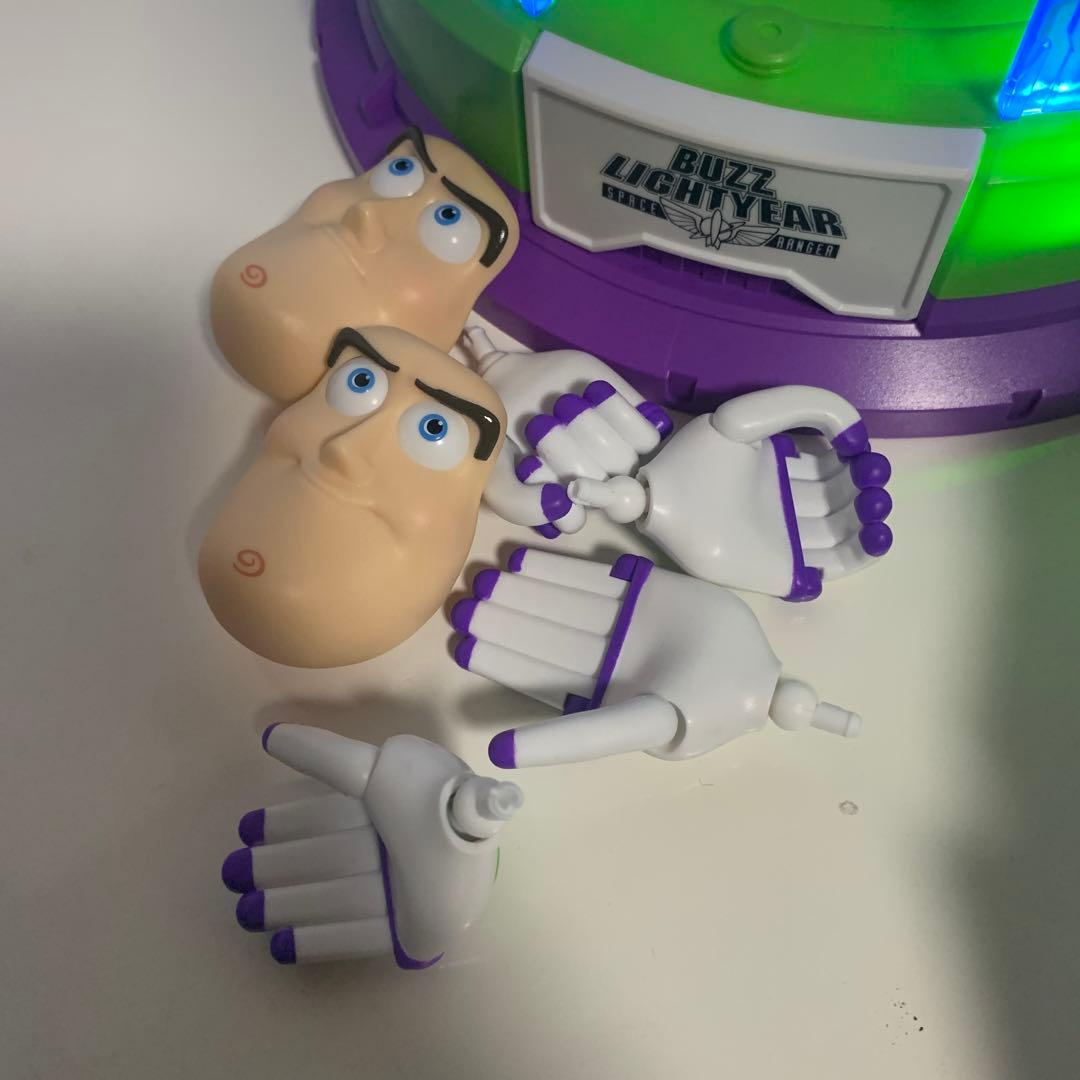 ゲ*ン様 トイストーリー　バズ・ライトイヤー　フィギュア　ポスター