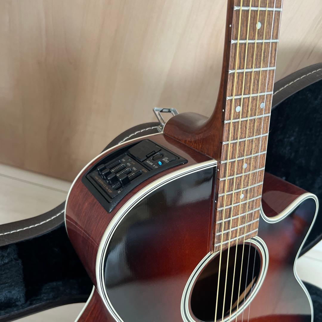 【極美品】タカミネ エレアコースティックギター TAKAMINE PT106