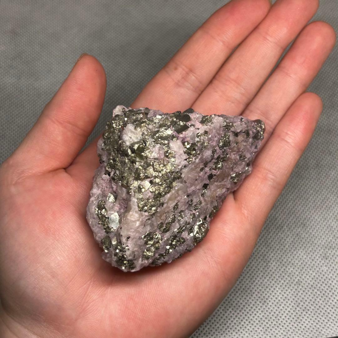 レア　ナミビア産　パープライト　パイライト　共生　原石　182g