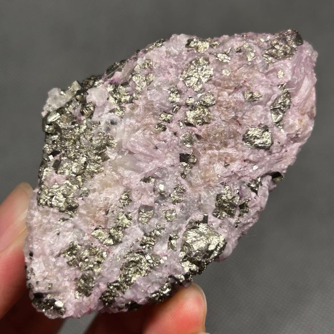 レア　ナミビア産　パープライト　パイライト　共生　原石　182g