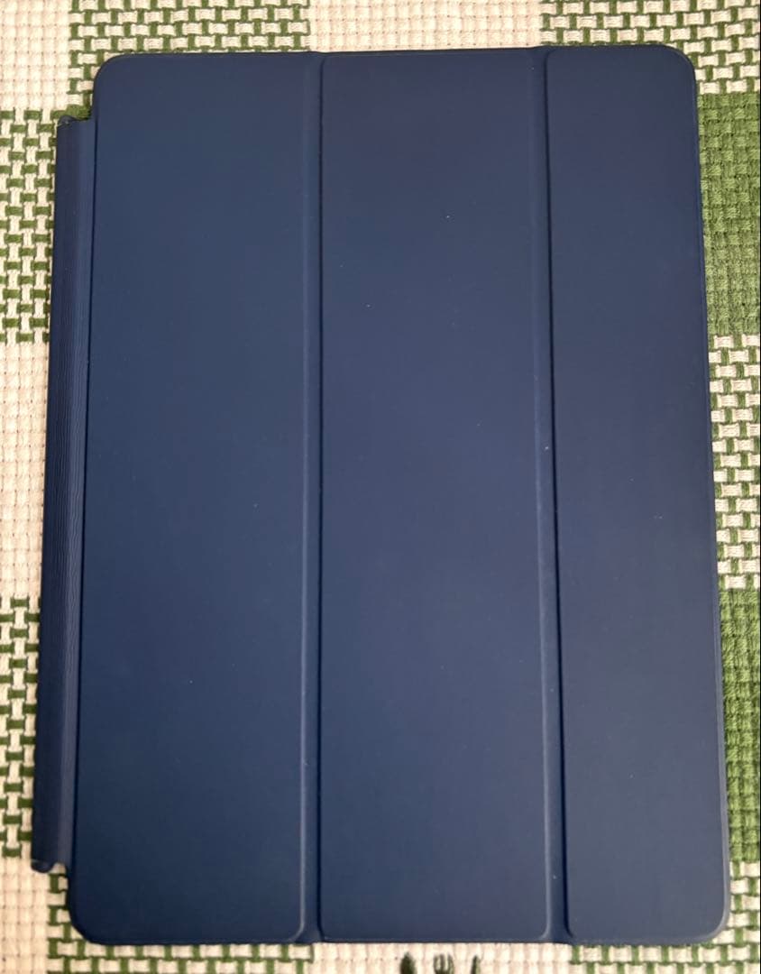 【美品】iPad第5世代 Wi-Fiモデル本体、Smart coverセット