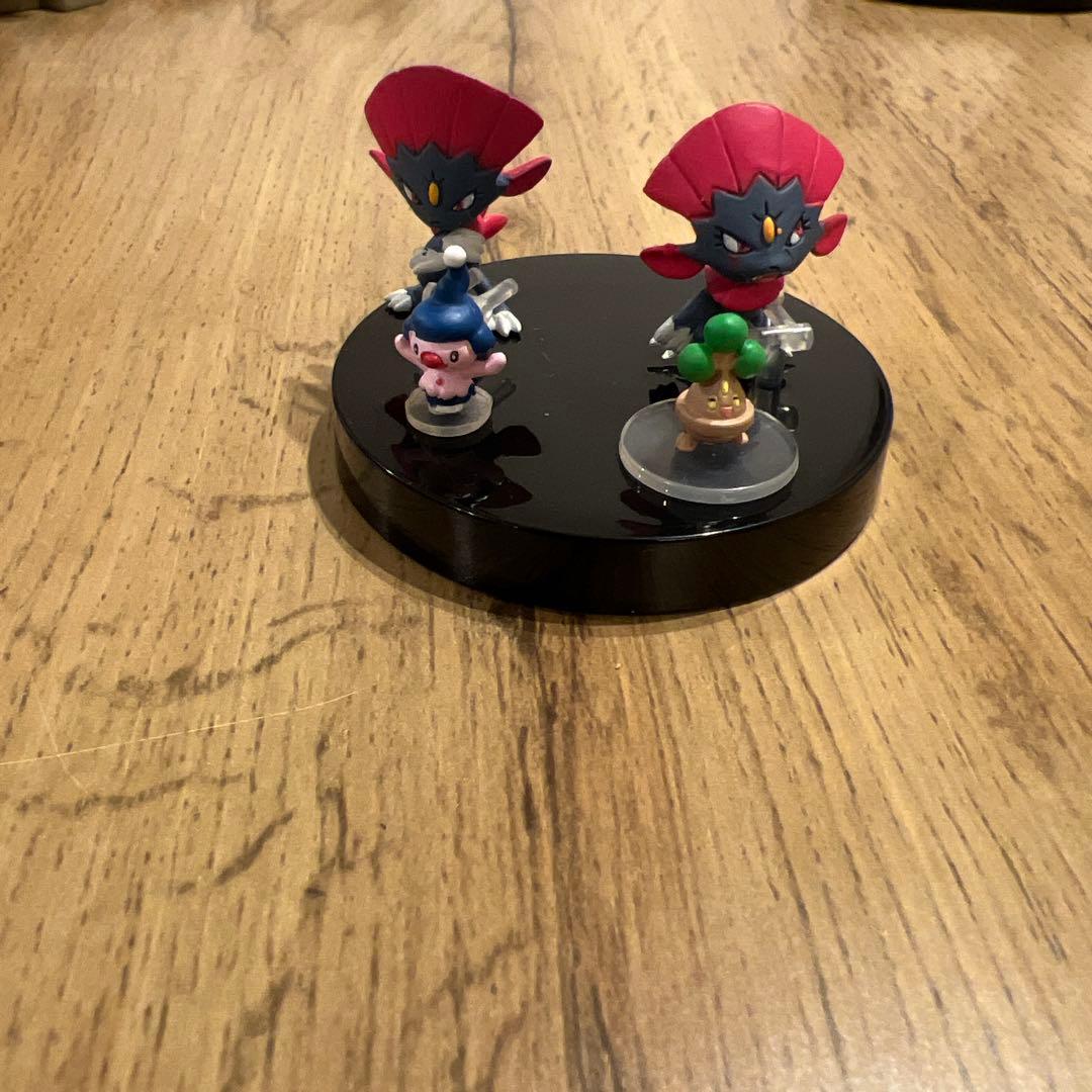 立体ポケモン図鑑SPECIAL04 ミュウと波導の勇者ルカリオ　8種