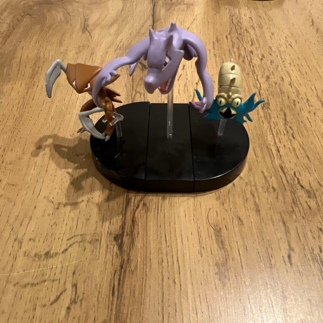 立体ポケモン図鑑SPECIAL04 ミュウと波導の勇者ルカリオ　8種