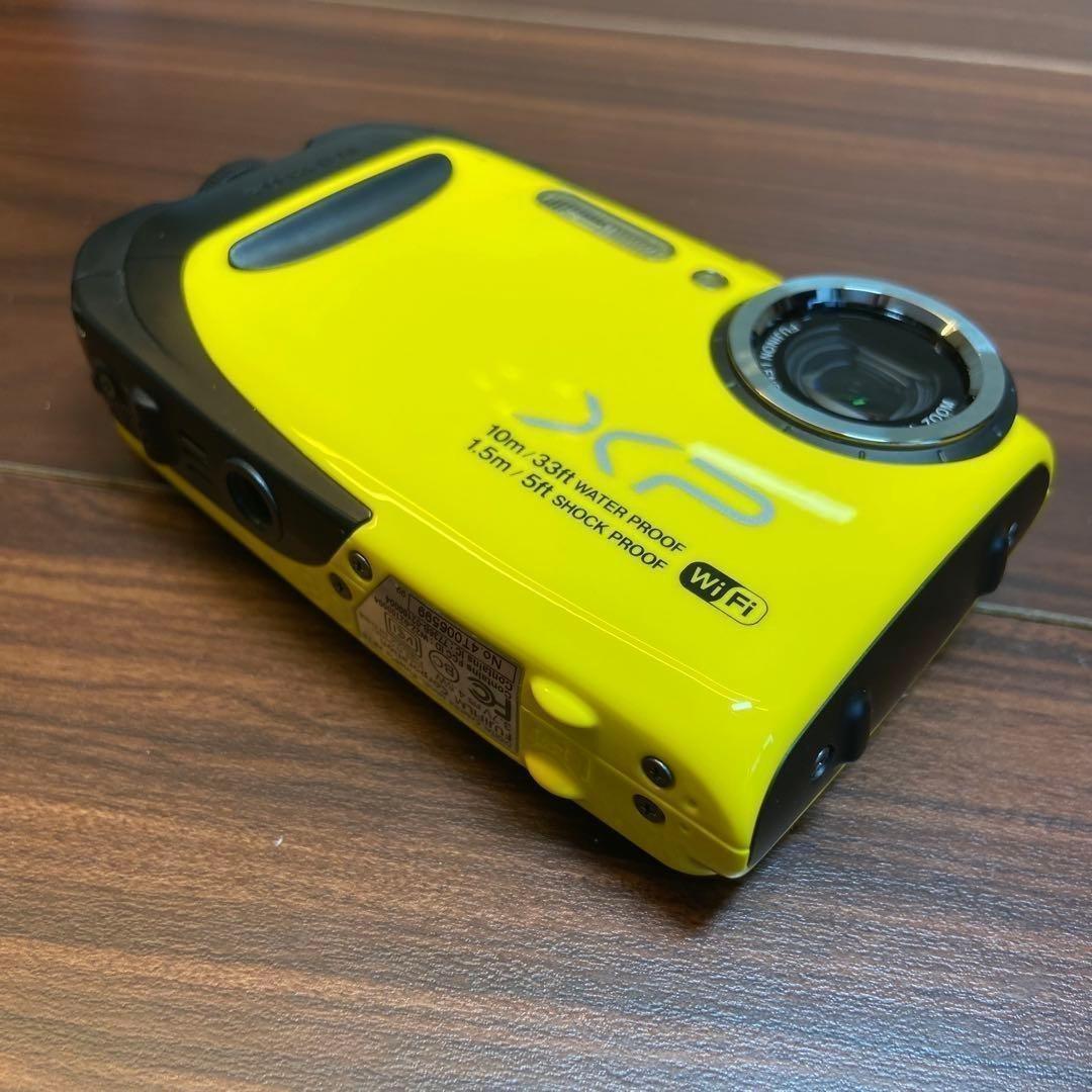 FUJI FILM FinePix XP70 デジカメ ほぼ新品 4075
