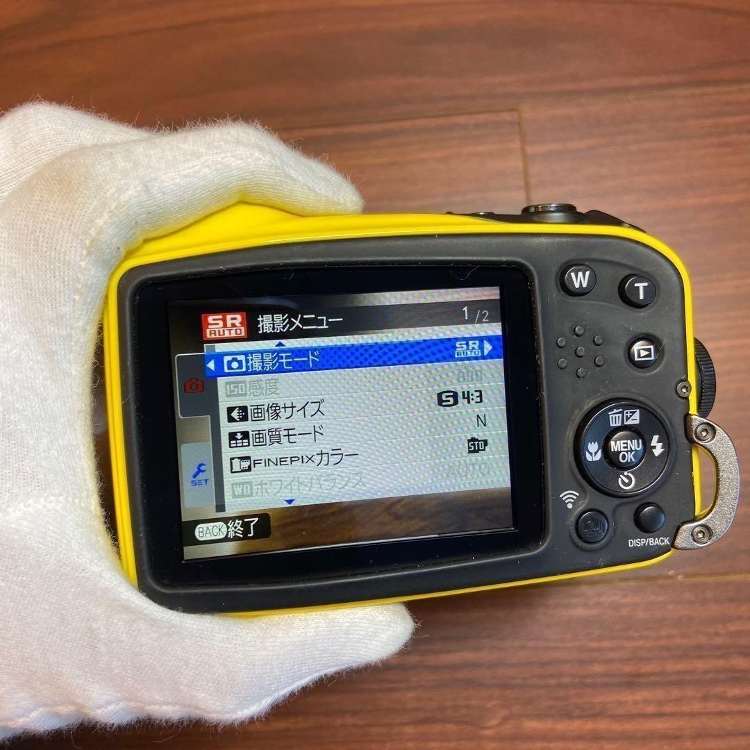 FUJI FILM FinePix XP70 デジカメ ほぼ新品 4075