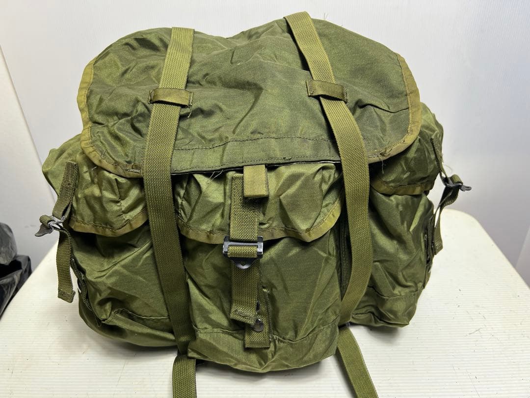 ミリタリーDEAD STOCK アメリカ軍 LC-2 アリスパック Medium