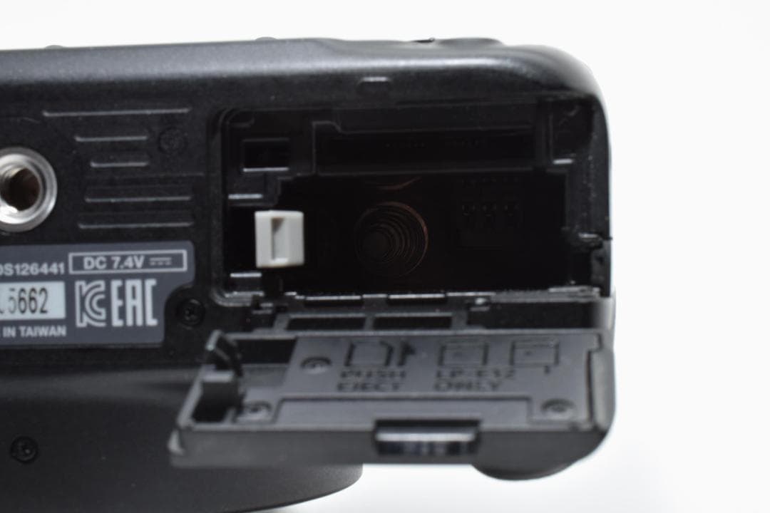 美品 キヤノン EOS キス X7 デジタル一眼レフカメラボディ Canon