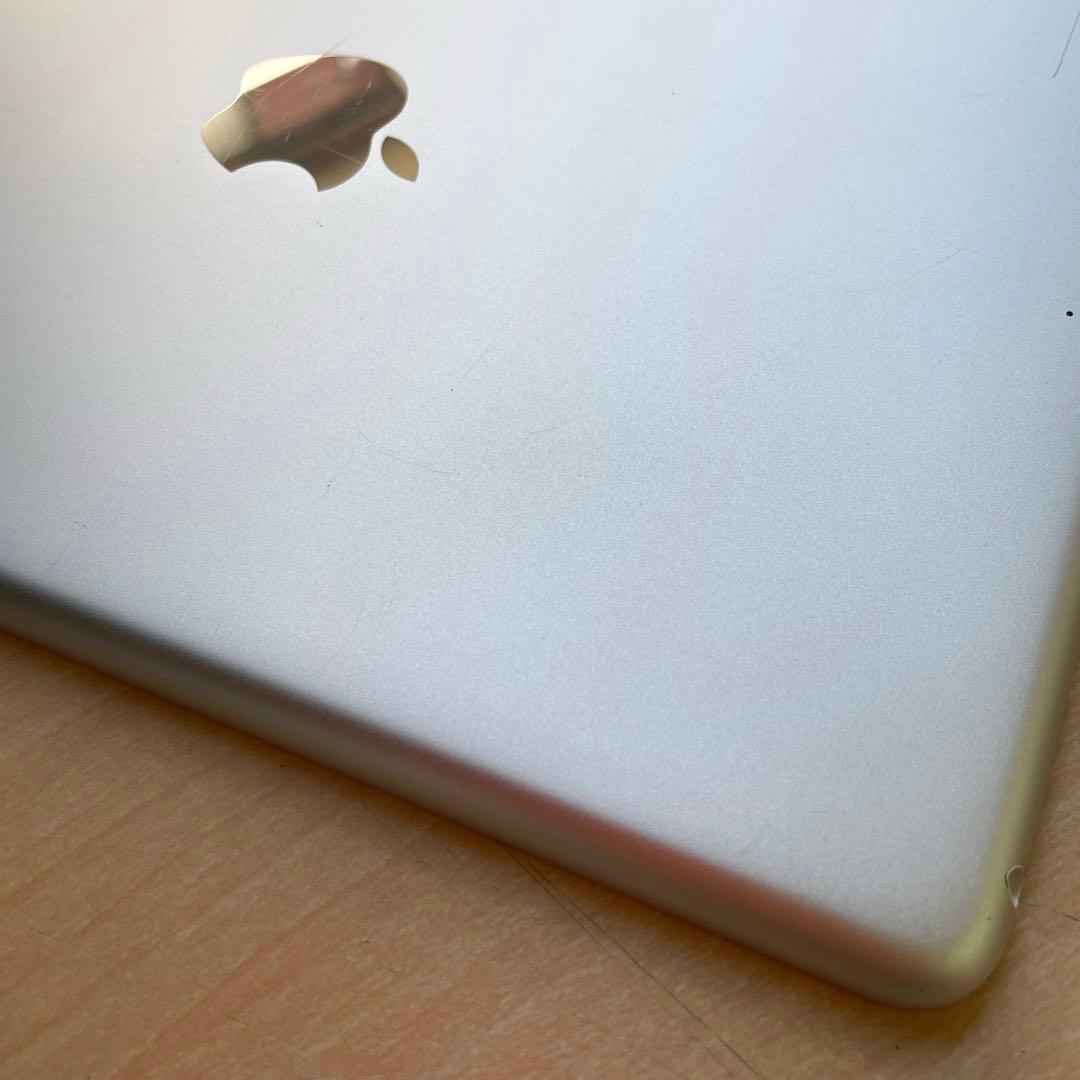 iPad 第6世代　A1893　Wi-Fiモデル　シルバー　32GB #B