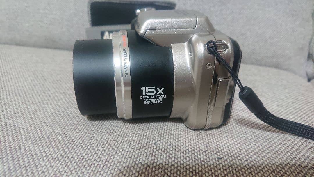 OLYMPUSデジカメSP -600UZ 乾電池使用