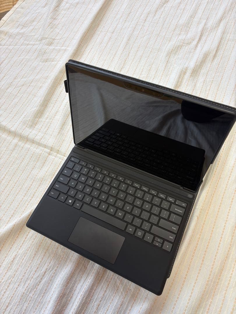 【 超美品・ブラック 】Surface Pro7 Plus 8G/256G