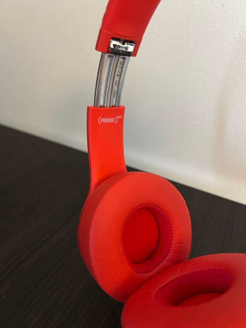 Beats Solo3ワイヤレスヘッドホン レッド