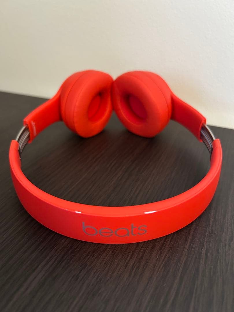 Beats Solo3ワイヤレスヘッドホン レッド