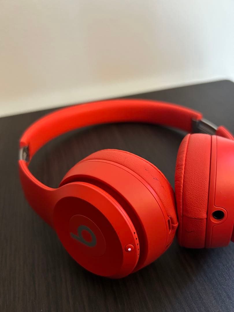 Beats Solo3ワイヤレスヘッドホン レッド