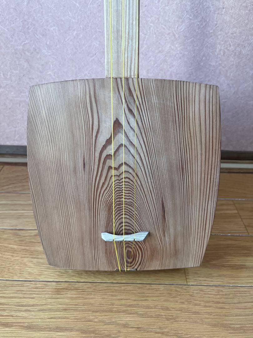 ゴッタン 希少 三味線本体 木製 屋久杉 3弦 四角形