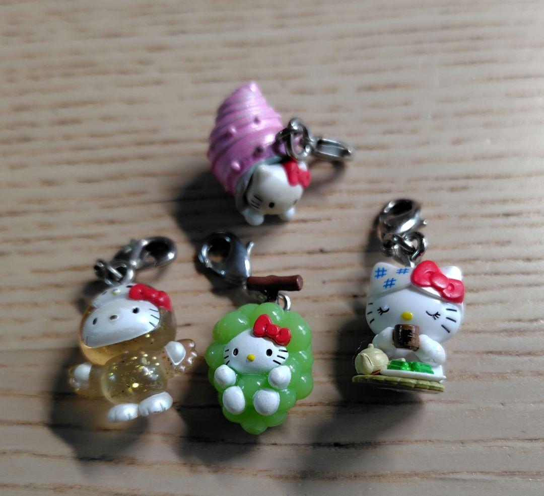 ハローキティ　チャーミーキティ　ご当地ストラップなど　15点セット