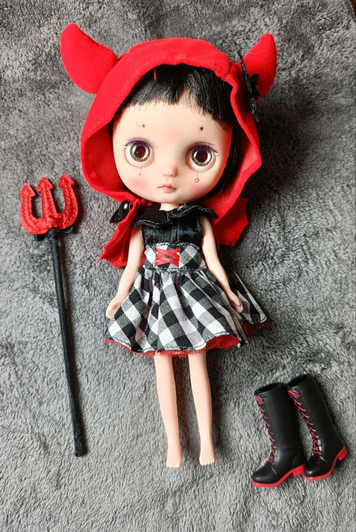 カスタムミディブライス　キュートリトルディー　ブライス　ミディブライス　作家様