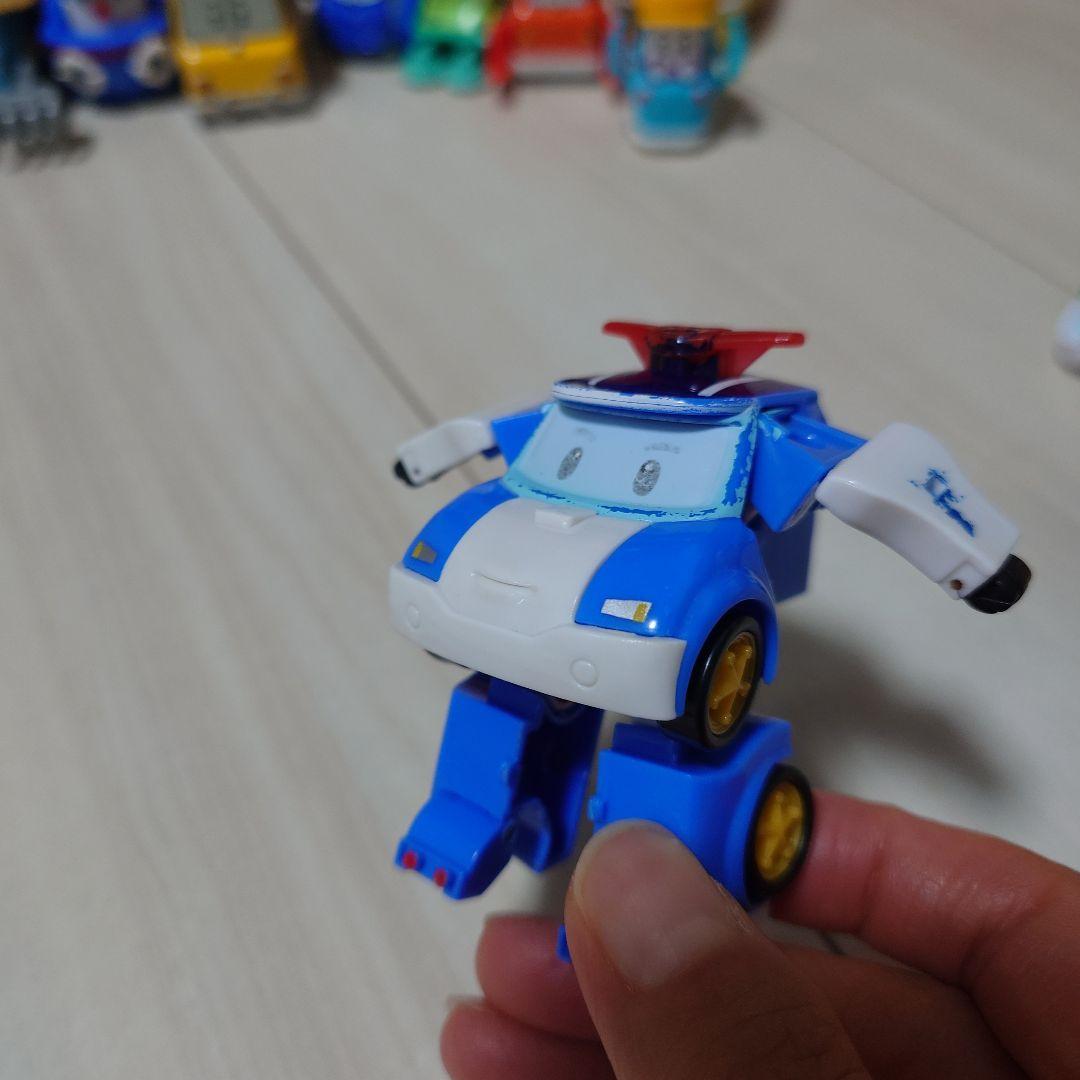 ロボカーポリー　変身変形ロボット　ダイキャスト　ミニカー　スクールビー　収納