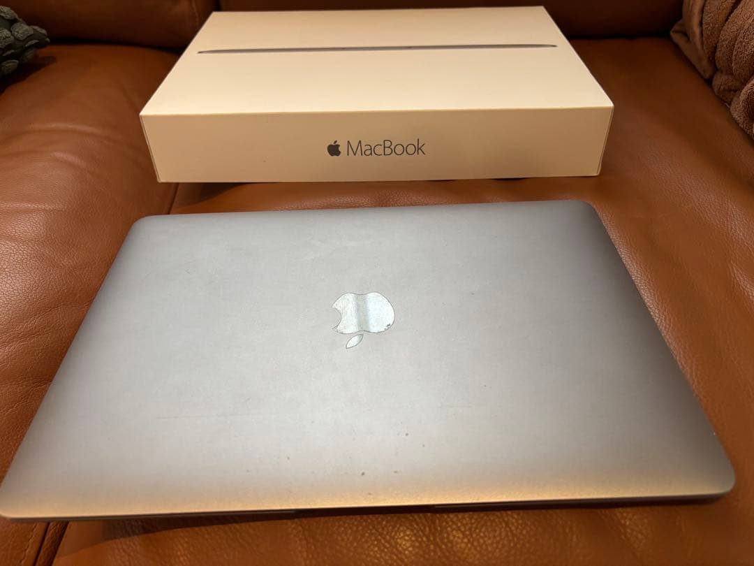 Apple MacBookシルバー 本体　2016年 12インチ　Retina