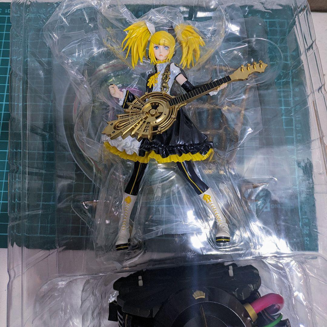 鏡音リン 炉心融解 1/8スケールフィギュア マックスファクトリー