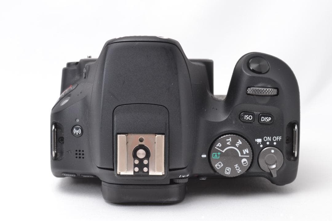 ■美品 S数7,950回 ■ キャノン　Canon Kiss X9 レンズキット