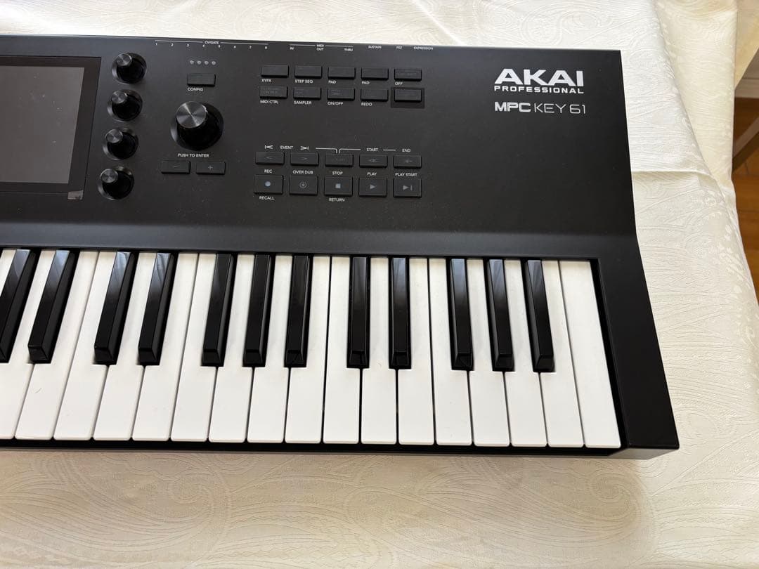 MPC KEY61 ワークステーションシンセサイザー　サンプラー