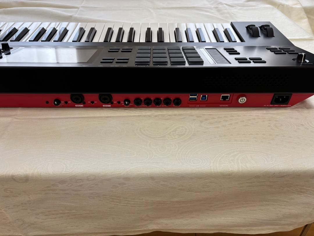 MPC KEY61 ワークステーションシンセサイザー　サンプラー