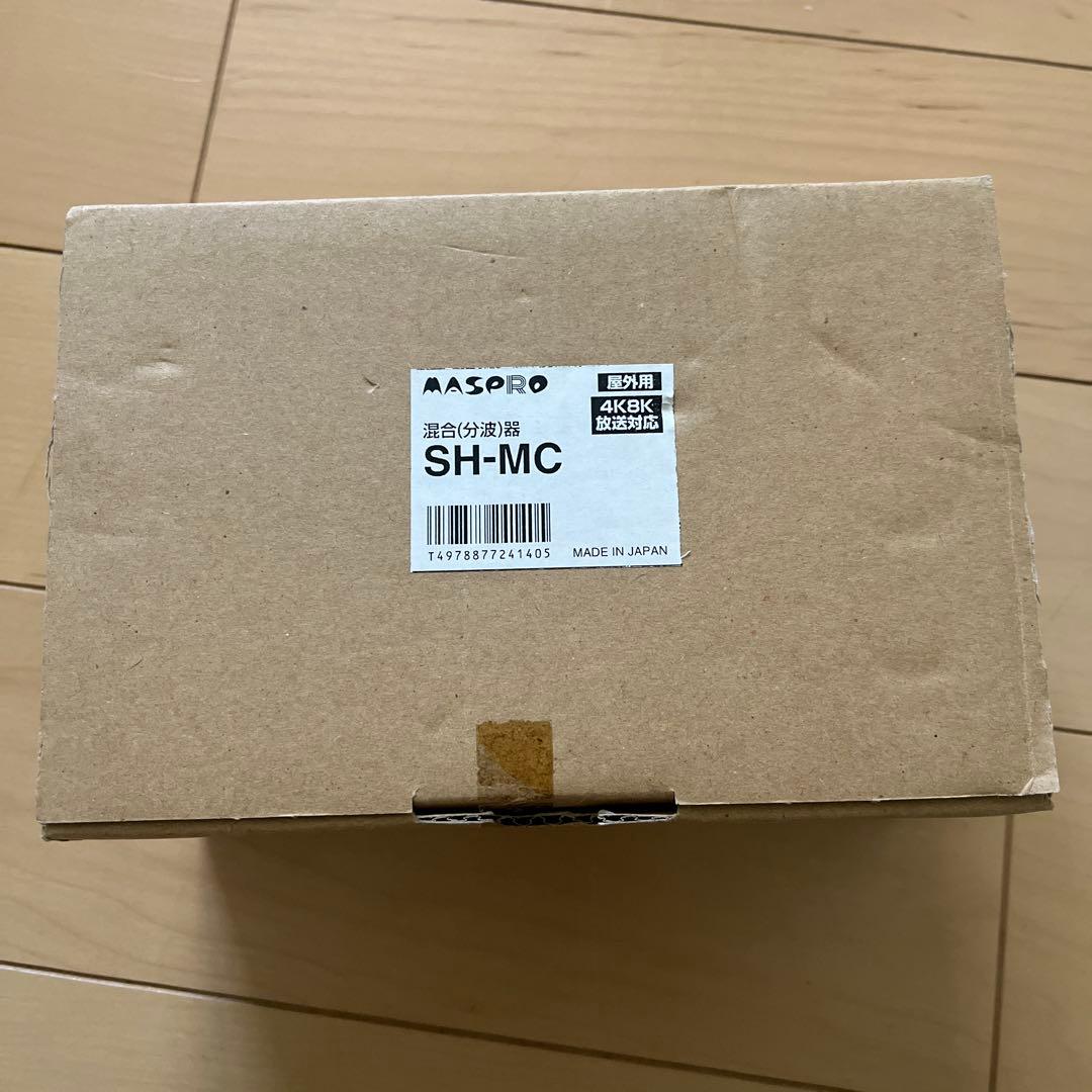 マスプロ電工製の共同受信用混合（分波）器、型番SH-MC