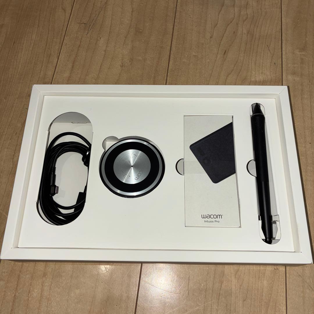 【美品】ワコム Intuos Pro Small PTH-460/K1-DB