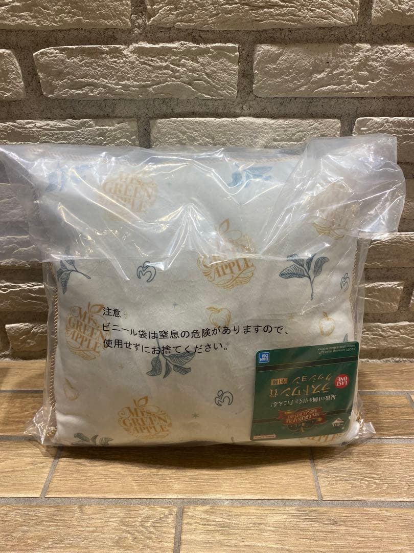 Mrs. GREEN APPLE ラストワン賞　クッション