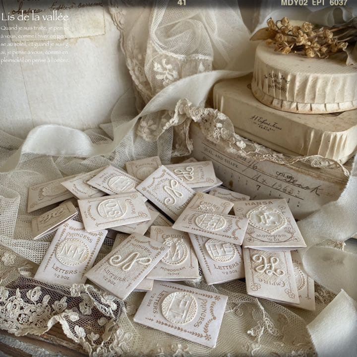 antique initial・monogram motif..:⋈*2個セット