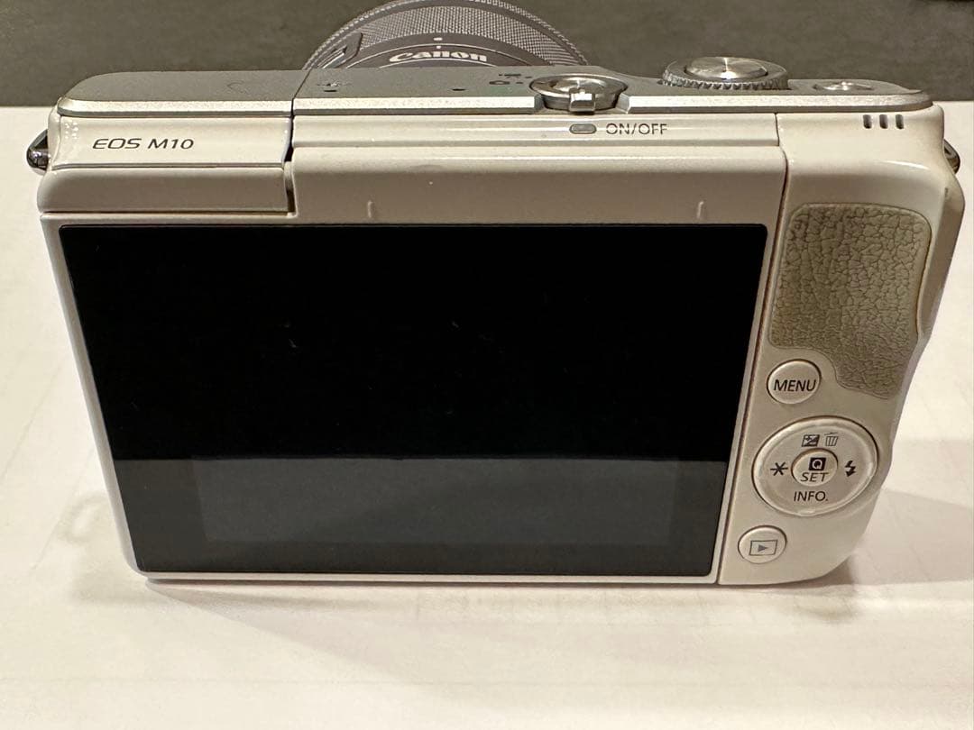 Canon EOS M10 ホワイト ミラーレス一眼