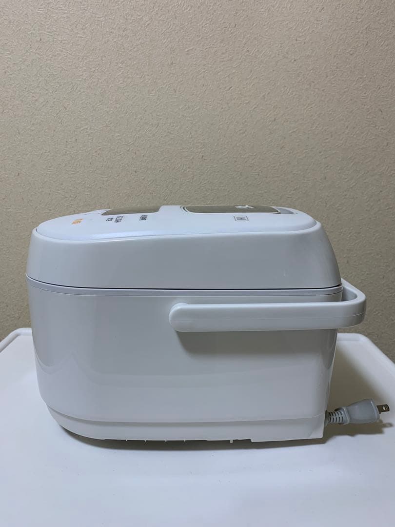 アイリスオーヤマ　IHジャー炊飯器　RC-IK30 2021年製3合　説明書付き