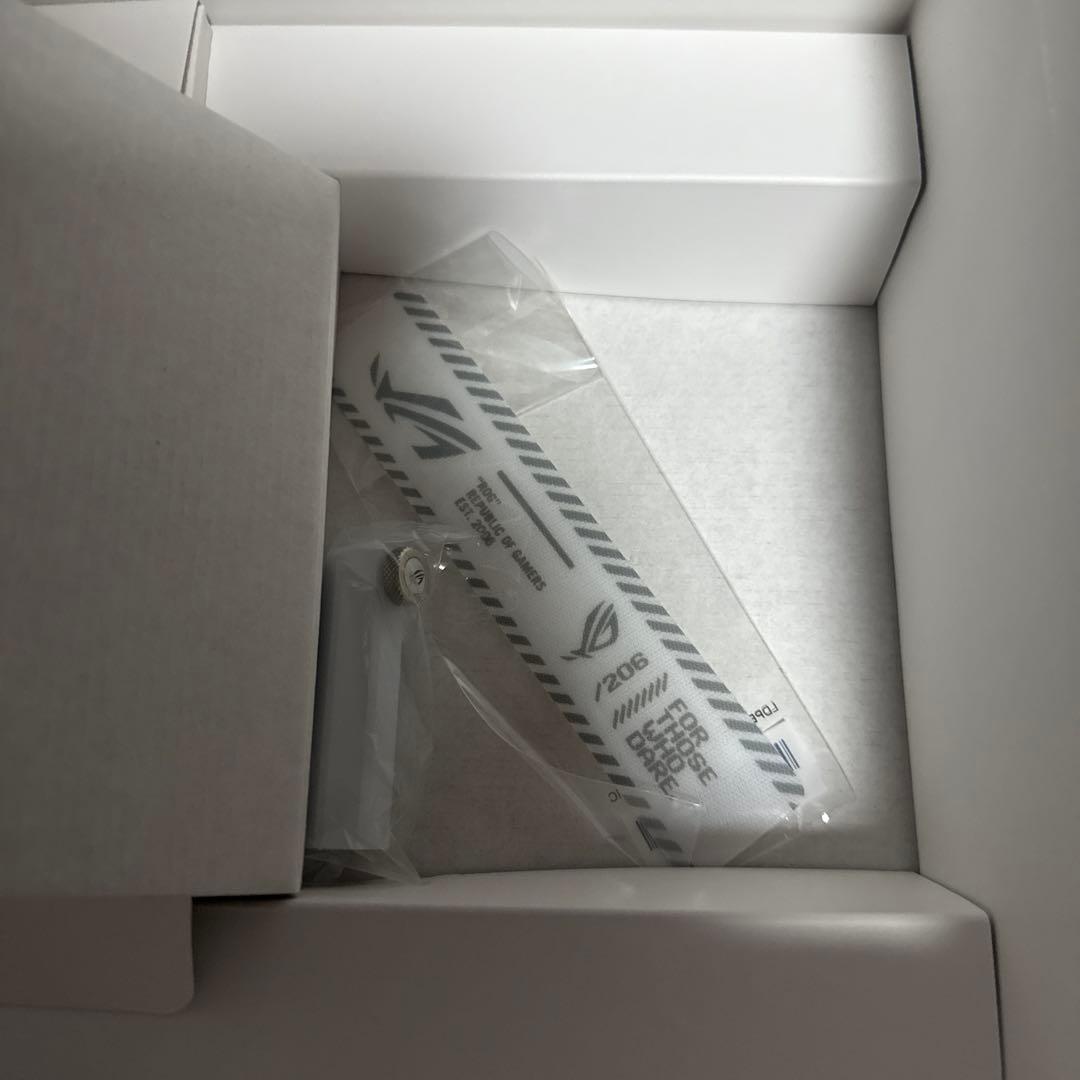 グラフィックボード・グラボ・ビデオカード ASUS ROG STRIX GEFORCE RTX 4090 White