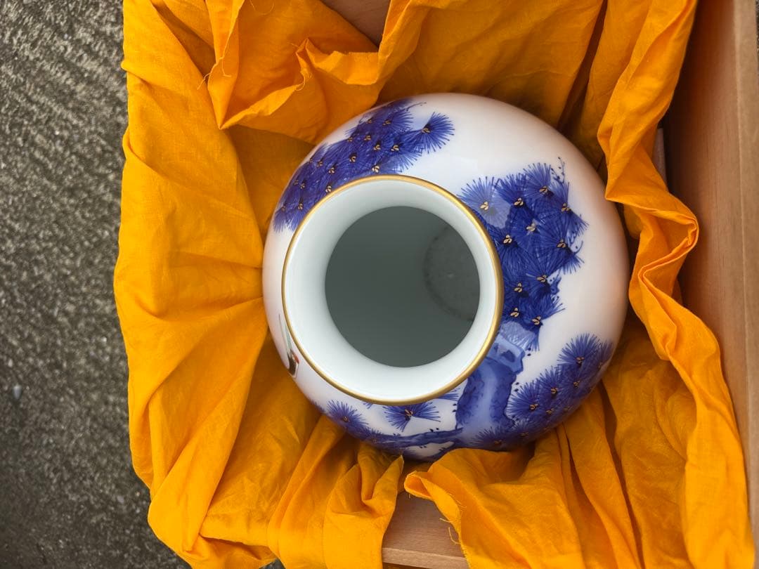 香蘭社　染錦模様　花瓶 鶴と松の絵柄 陶器花瓶