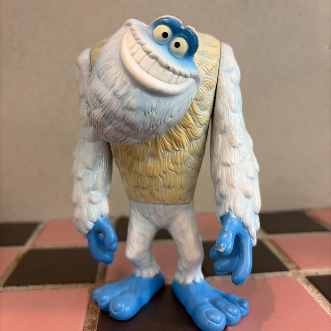 モンスターズインク　5体　ディズニー　ピクサー ファギュア