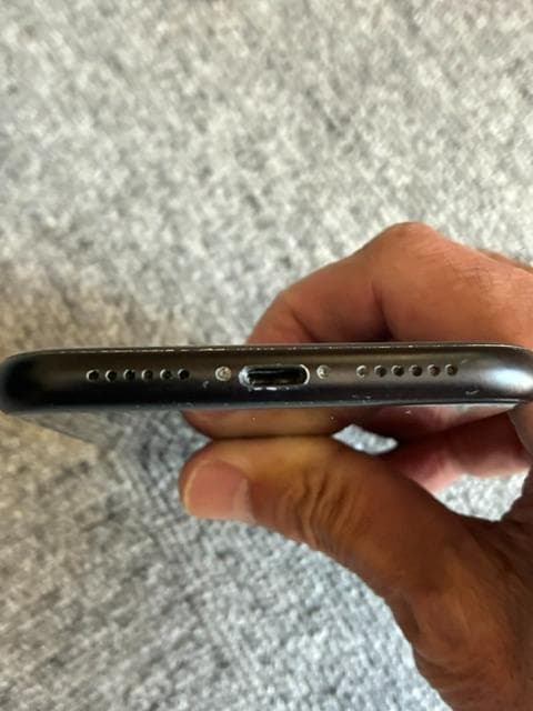 Apple iPhone XR 　64G　ブラック
