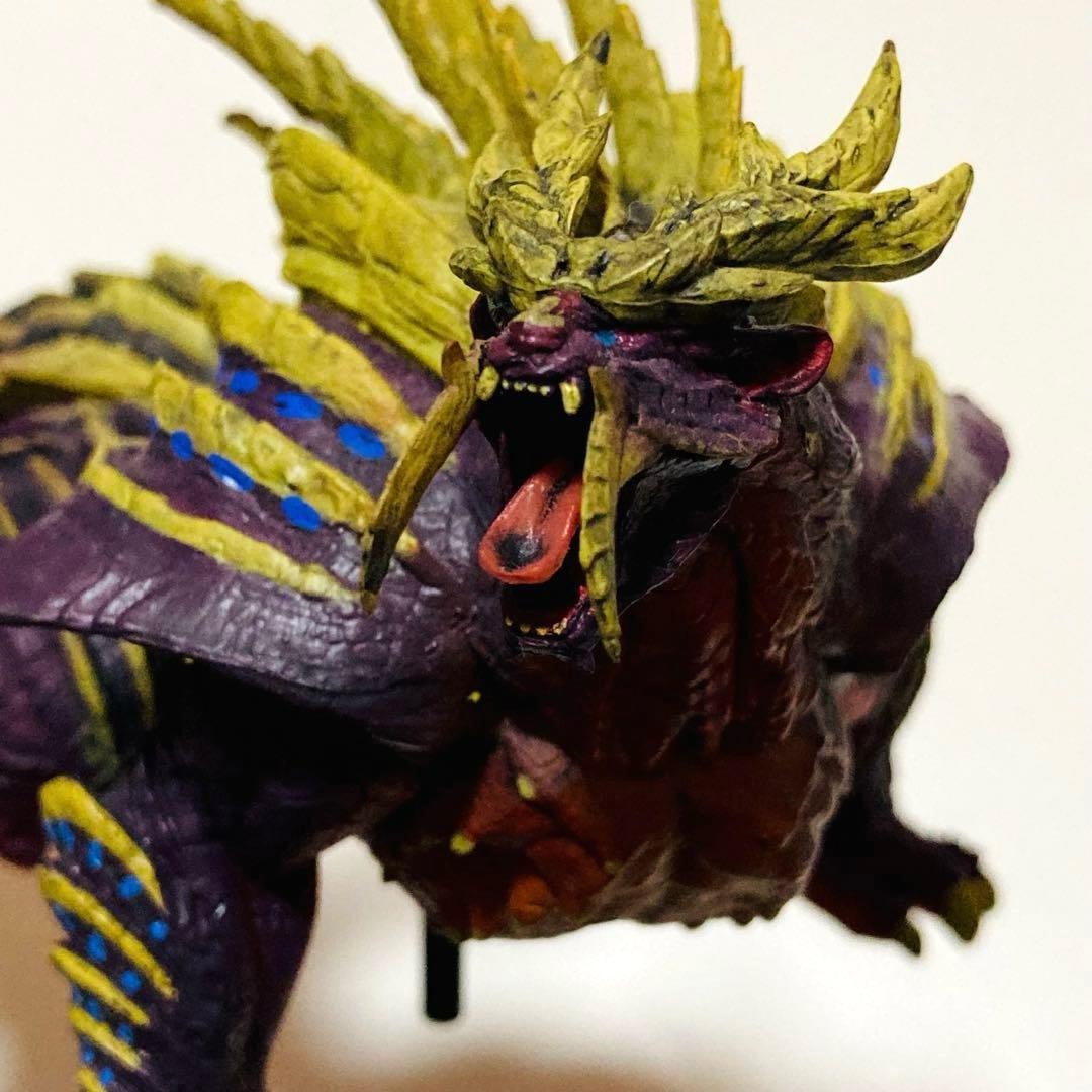 美品✳️モンスターハンター『マガイマガド 怒り状態 カプコン フィギュアビルダー』