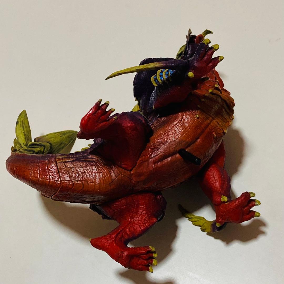 美品✳️モンスターハンター『マガイマガド 怒り状態 カプコン フィギュアビルダー』