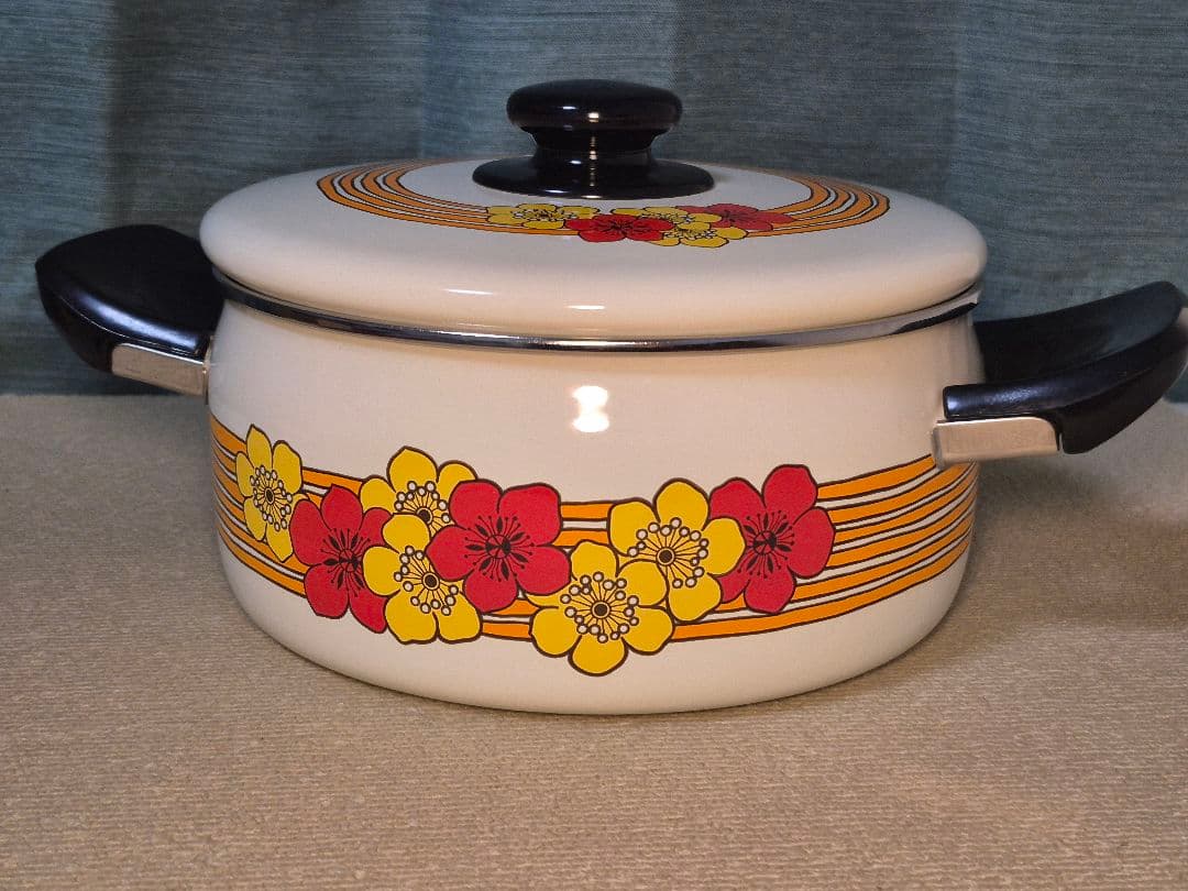 レトロ　フジホーロー ハニーウェア　片手鍋／両手鍋　花柄