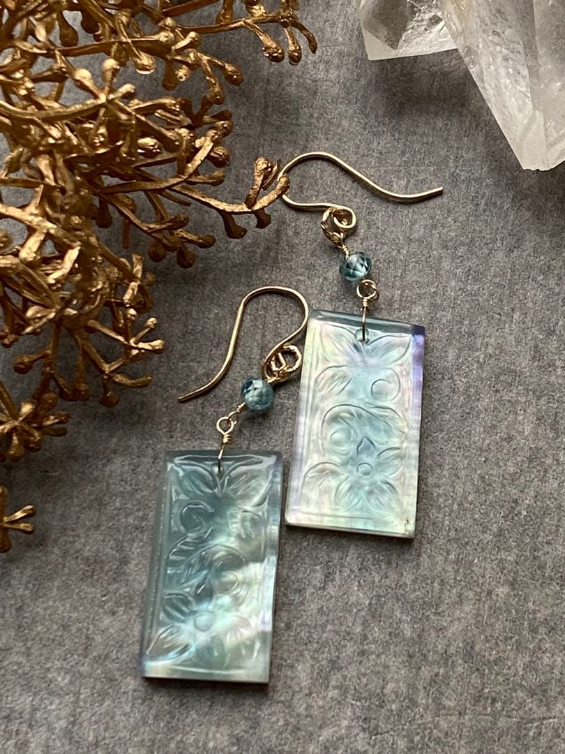 【専用】フローライトMOP/変形レクタングルカービング＊14kgfピアスP222