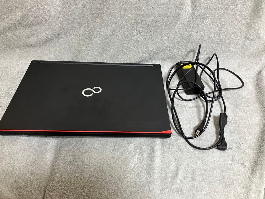 富士通 LIFEBOOK 15.6インチ ノートPC 本体