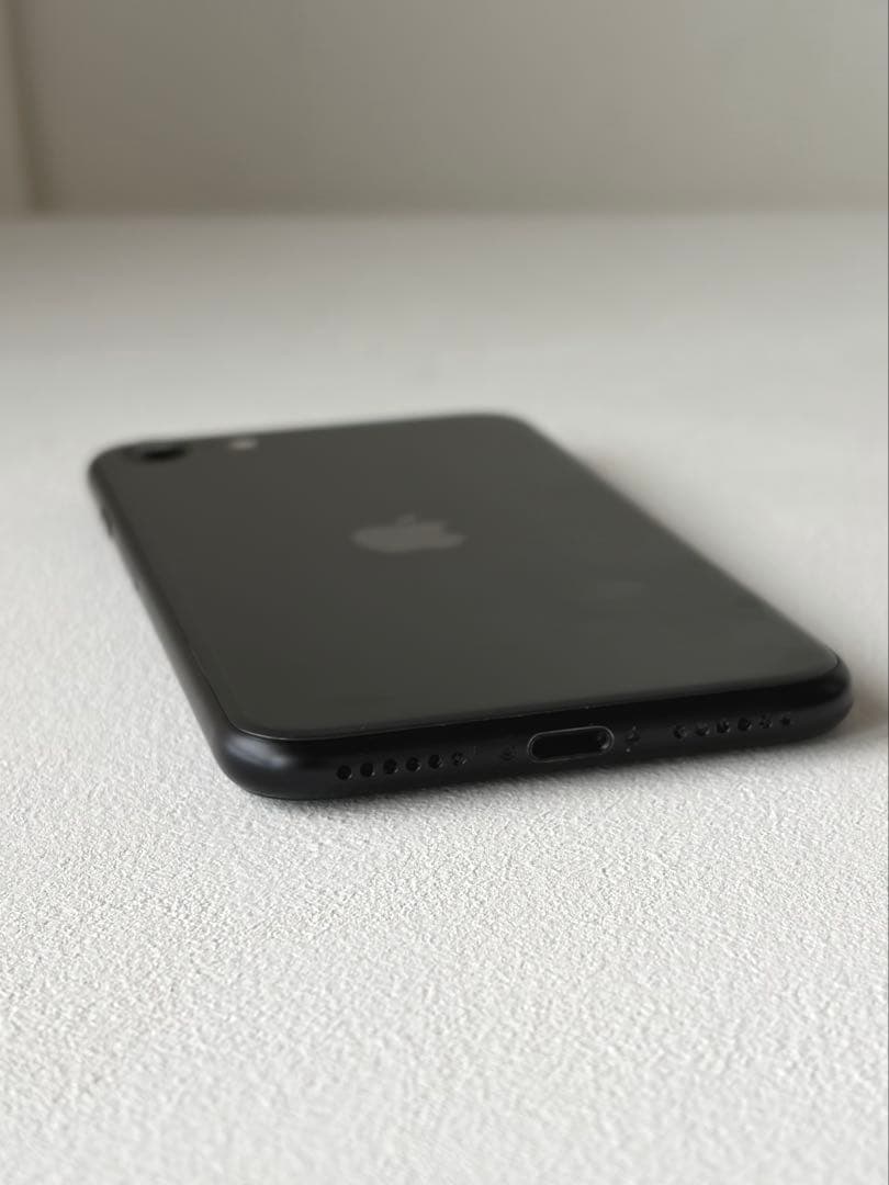 iPhoneSE 第2世代 64GB SIMフリー/箱・未使用充電ケーブル付き