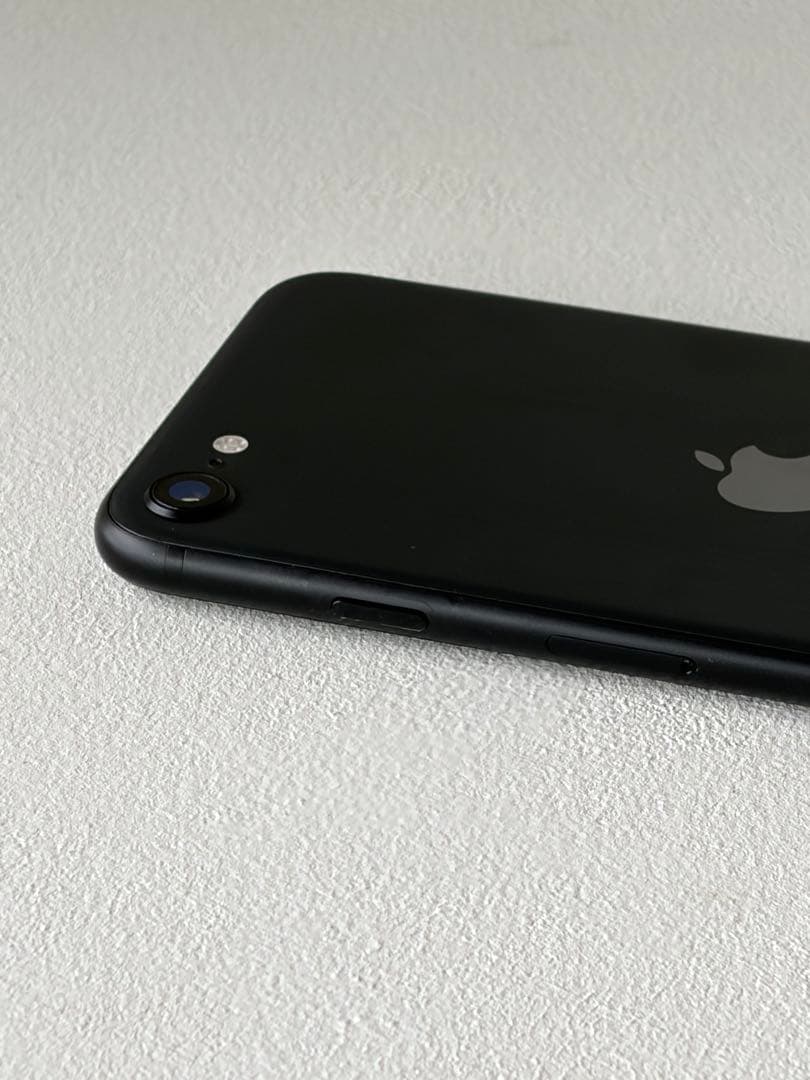 iPhoneSE 第2世代 64GB SIMフリー/箱・未使用充電ケーブル付き