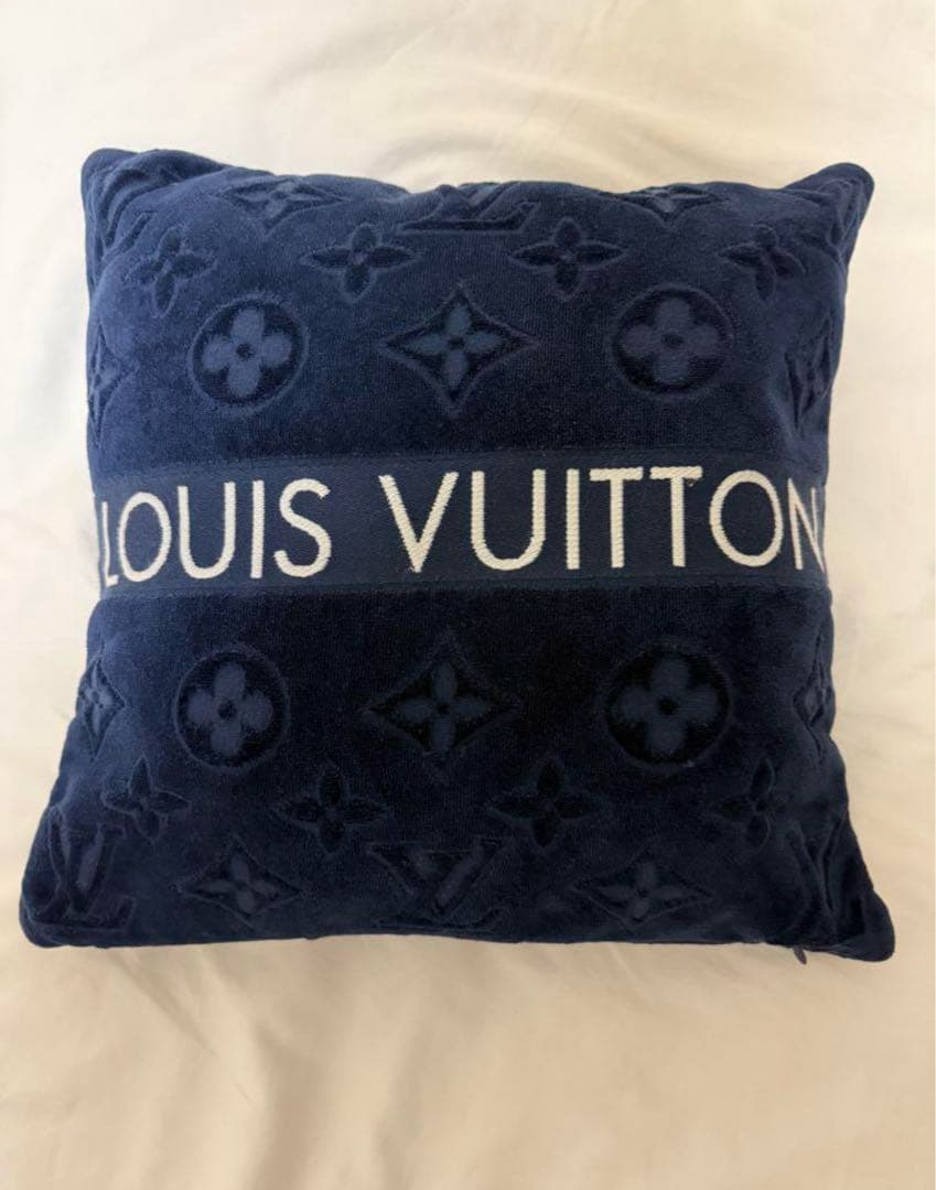 ルイヴィトン クッション・LV バケーション 2個セット