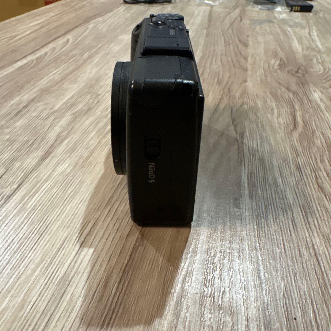 RICOH GR DIGITAL III 本体、付属品ほぼ完品と純正OPケース