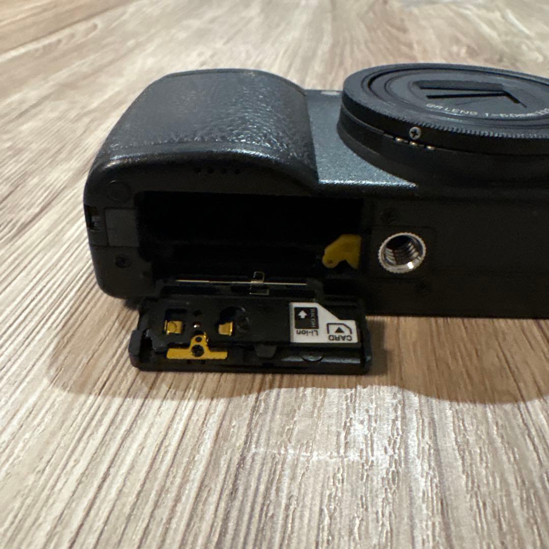 RICOH GR DIGITAL III 本体、付属品ほぼ完品と純正OPケース