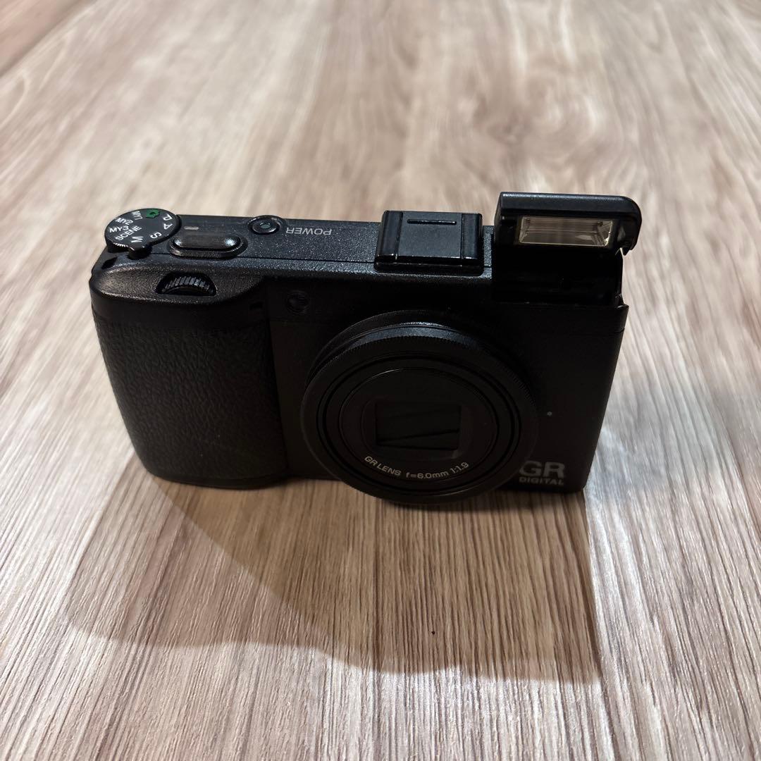RICOH GR DIGITAL III 本体、付属品ほぼ完品と純正OPケース