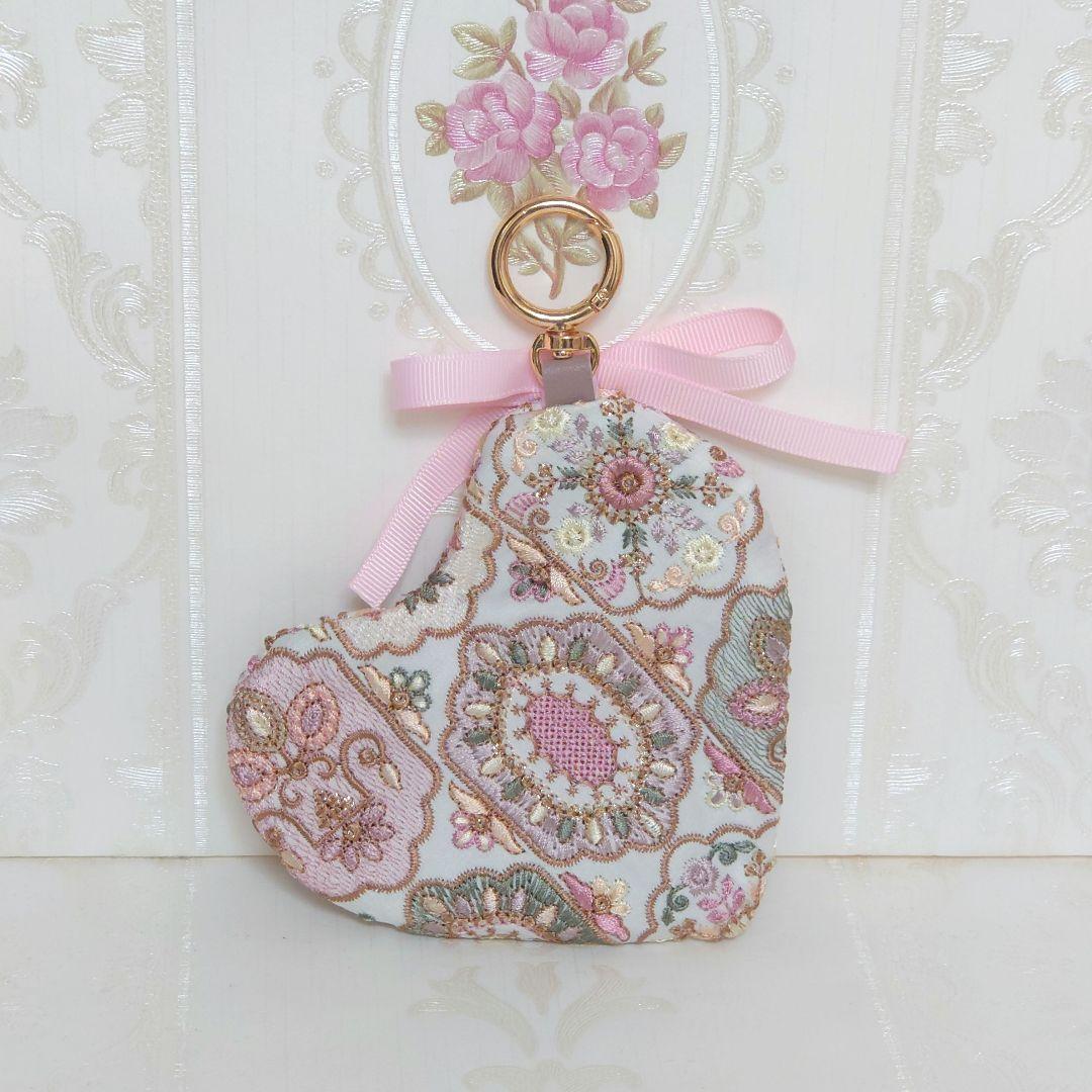 ꙳★*♡maron♡꙳★*゜様 ガマ口ミニバッグ