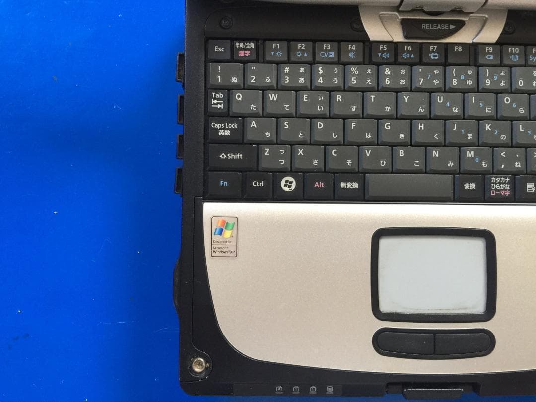 TOUGHBOOK CF-19 落下や衝撃、水、埃に強い　堅牢なノートパソコン